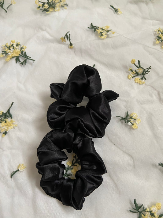 Black Scrunchie