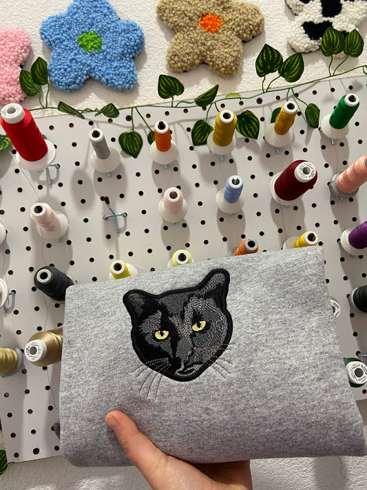 Cat embroidered sweatshirt